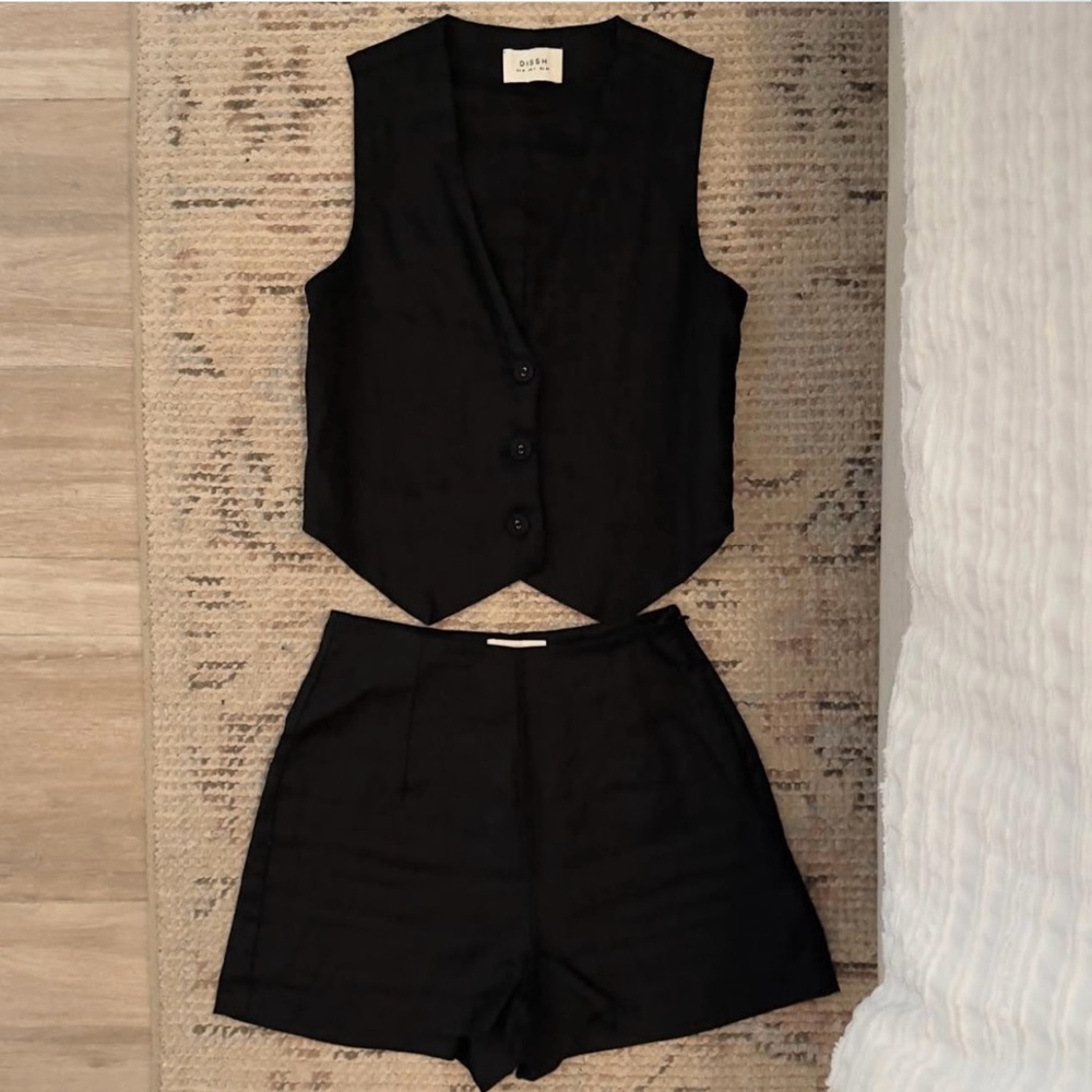 DISSH Elegant Black Ensemble